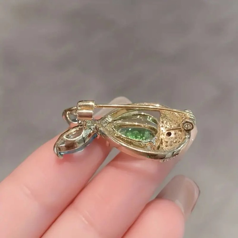 Beautiful Fish Brooch - Picture 3 of 4
